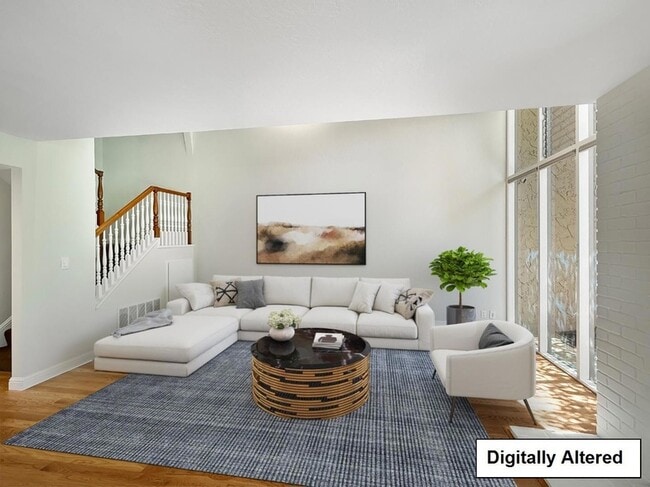 Building Photo - 285 Casitas Bulevar