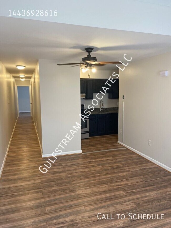 Building Photo - 525 Mosher St