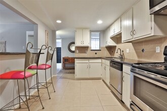 Building Photo - 5005 Georgi Ln