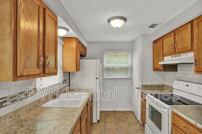 Building Photo - 3120 Mell Ct