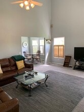 Building Photo - 4 Oak Shadow Dr