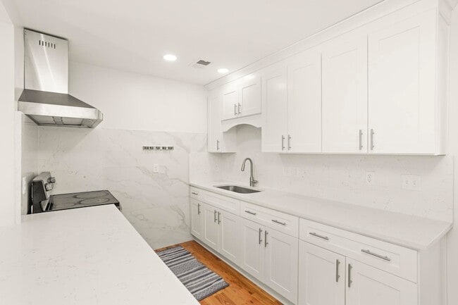 Building Photo - 312 Paragon Mills Rd