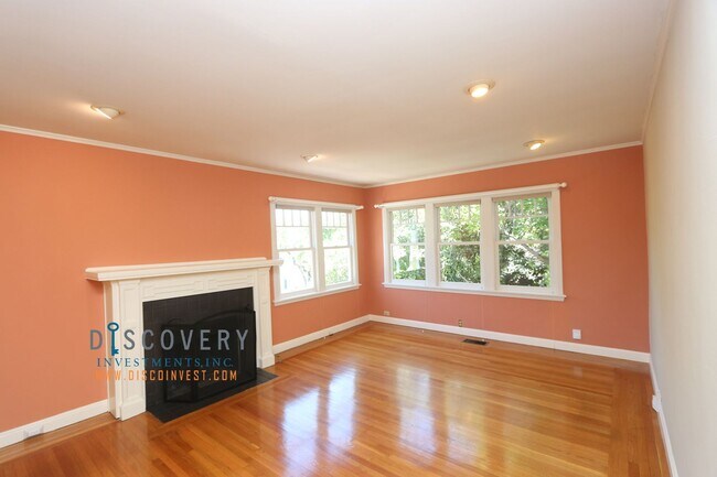 Foto del edificio - Piedmont Home with Bedroom Suite and Enclosed Yard