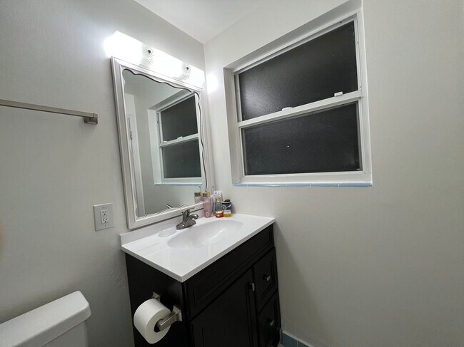 Foto del edificio - 799 Marvin Rd