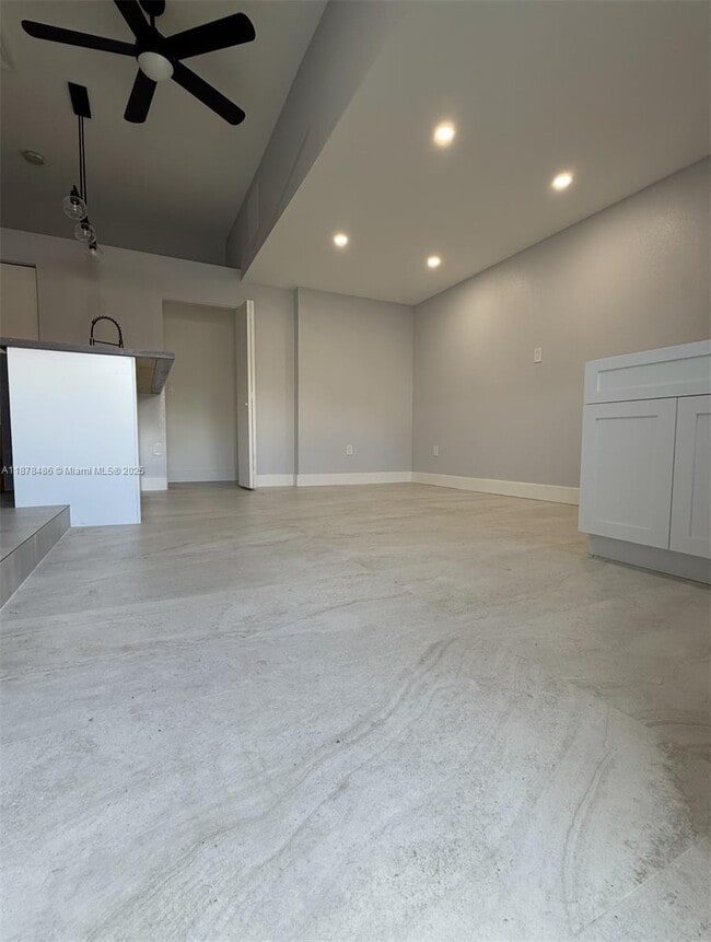 Building Photo - 15241 SW 161 Terrace