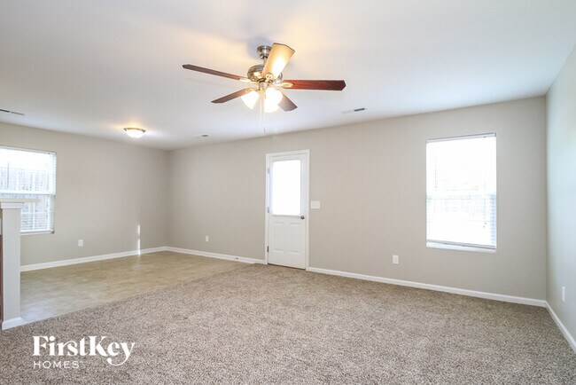 Building Photo - 288 Azalea Dr