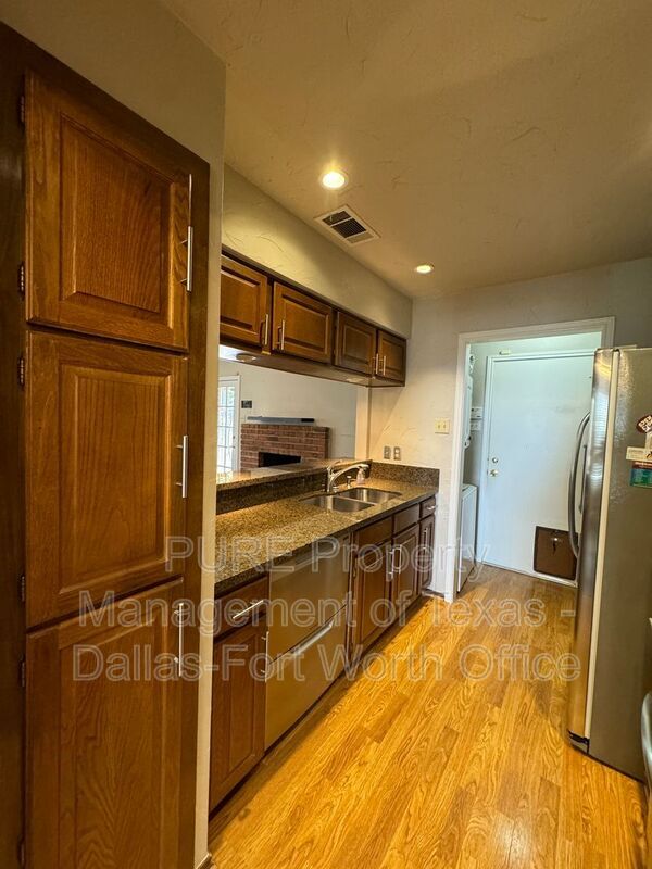 Foto del edificio - 6308 Winton St