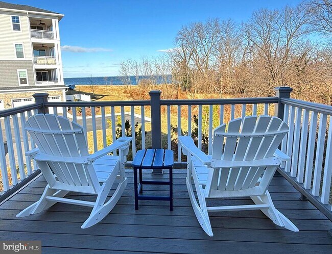 Foto del edificio - 907 Auckland Way