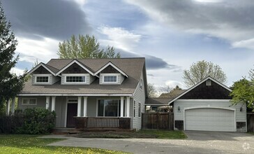 Building Photo - 1003 Olive Ln