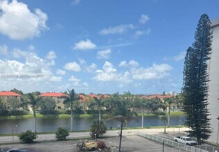 Building Photo - 2025 NE 164th St