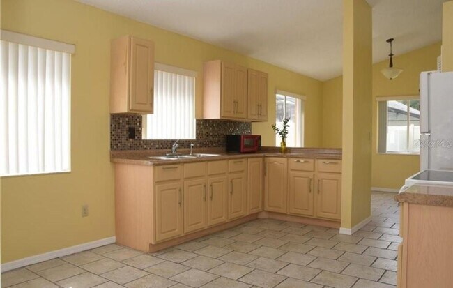 Foto del edificio - 4855 Kingston Cir