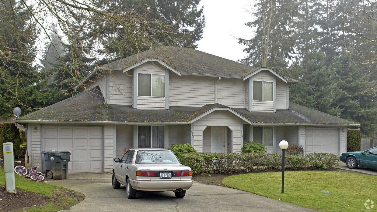 Foto principal - 9903-9905 E 148th St. Ct