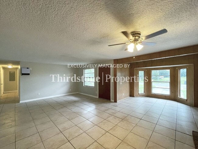 Building Photo - 2912 W 15th St