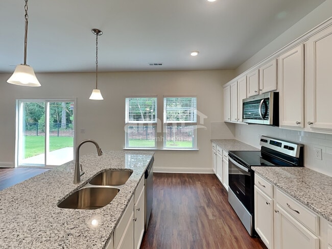 Building Photo - 5928 Hagar Vly Dr