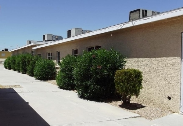 Building Photo - 736 N 10th St