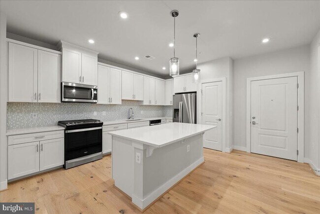 Foto del edificio - 2320 Field Point Rd