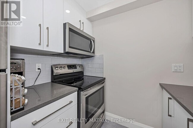 Photo du bâtiment - 6532 Bilberry Dr.
