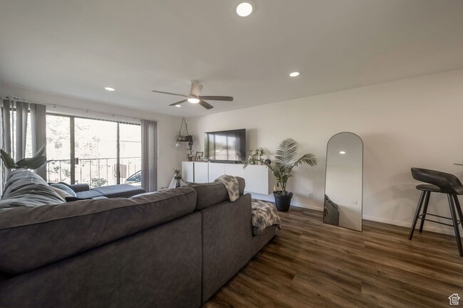 Foto del edificio - GORGEOUS MURRAY CONDO!!!