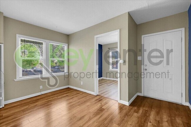 Foto del edificio - 3100 1st Ave