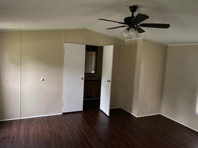 Foto del edificio - 214 Shipp Ln