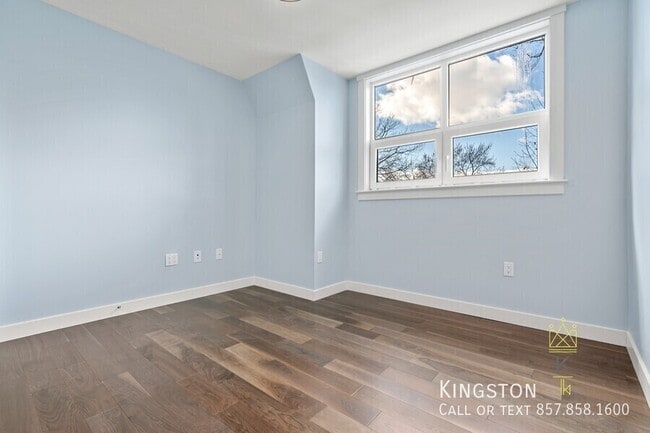 Building Photo - 136 Babcock St