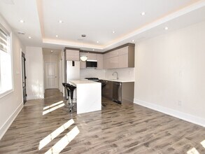 Building Photo - 8 Fraserton Cres