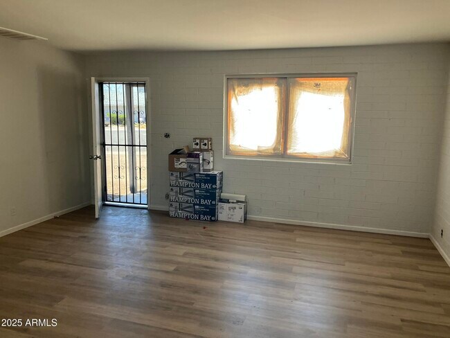 Foto del edificio - 4641 S 17th Pl