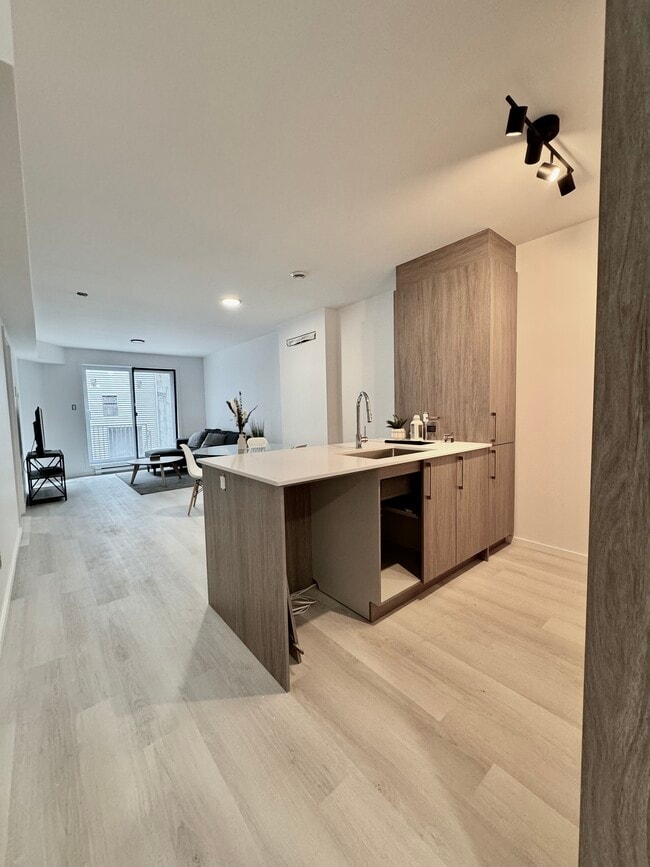 Building Photo - 15 Rue Guizot E