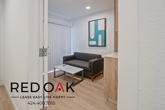 Building Photo - Fully Furnished Private Suite with Balcony...