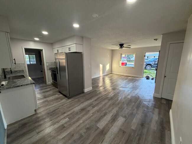 Foto del edificio - 40027 Proud Mockingbird Rd