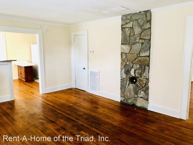 Foto del edificio - 3511 Pleasant Garden Rd