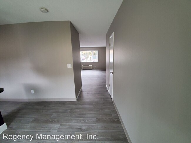 Foto del edificio - 5128-5218 SW Franklin Ave