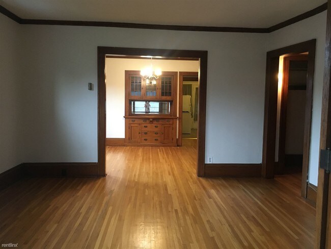 Building Photo - 1 br, 1 bath Apartment - 1702 Hague Ave 4
