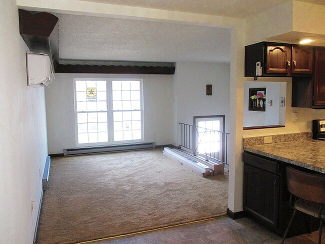 Building Photo - 202 Hemlock Ln