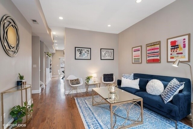 Foto del edificio - 2931 N Dawson Ave