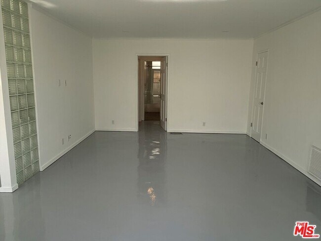 Building Photo - 1231 18th St