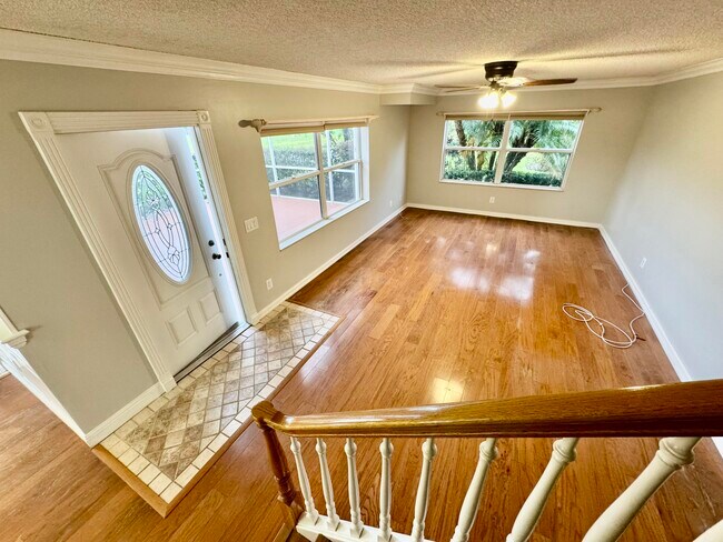 Foto del edificio - 2813 SW Lakemont Pl