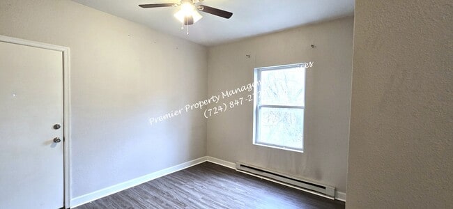 Foto del edificio - 465 E Washington St