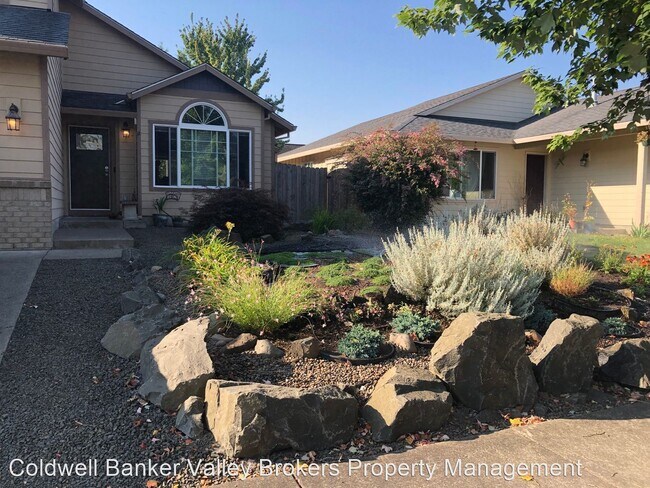 Foto del edificio - 3 br, 2.5 bath House - 4118 Gusty Ave NE
