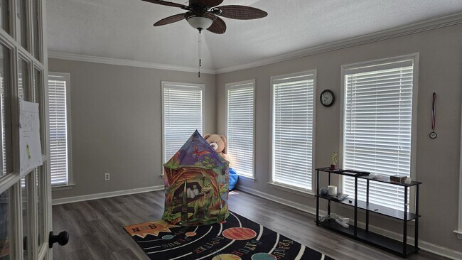 Foto del edificio - 244 Bradford Ridge Cove