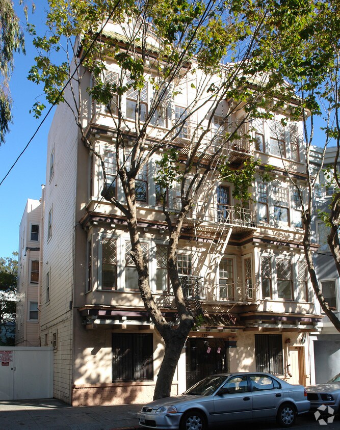 Building Photo - 1880 Page St