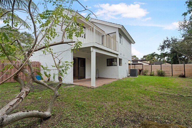 Building Photo - 9587 SW 148th Avenue Cir S