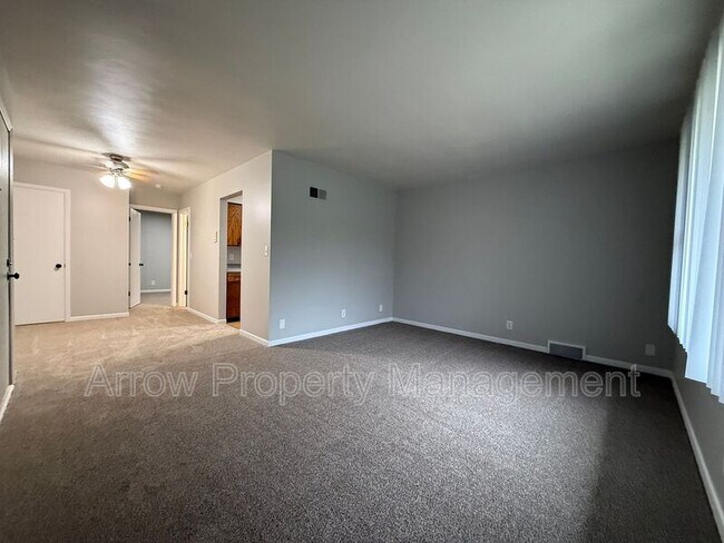 Foto del edificio - 1621 G-7