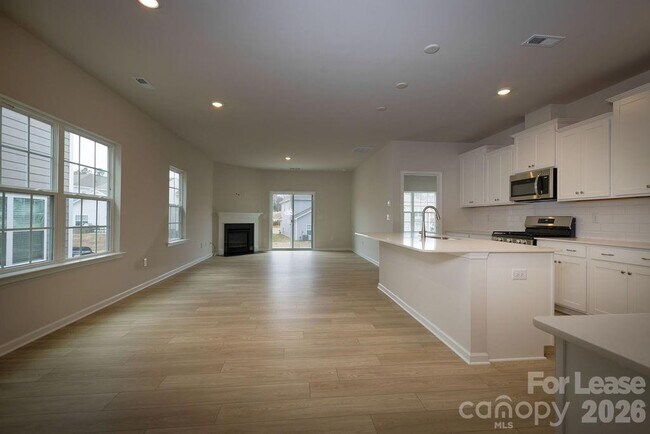 Building Photo - 1709 Heron Ct