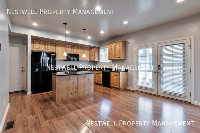 Building Photo - 4511 Iron Mountain Dr