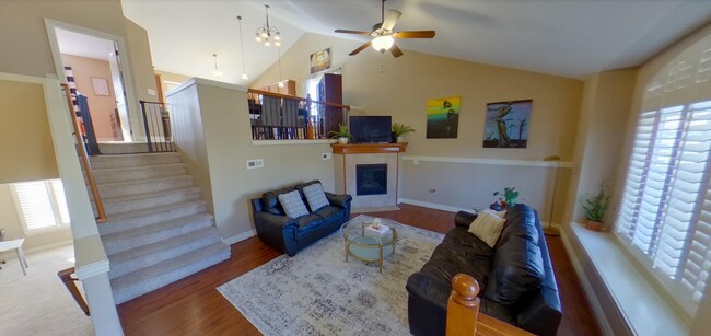 Foto del edificio - 3D Tour Available - Beautiful West-Side Ho...