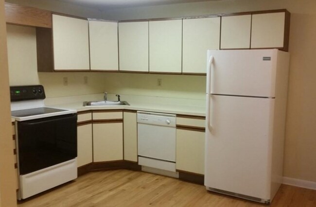 Foto del edificio - 104 Oakwood Ave