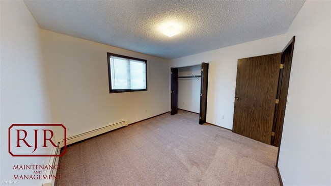 Foto del edificio - 2 br, 1 bath Apartment - 325 Eastdale Dr