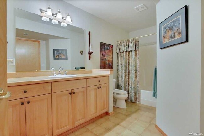 Building Photo - Elegant home on Dow Ridge with Magnificent...
