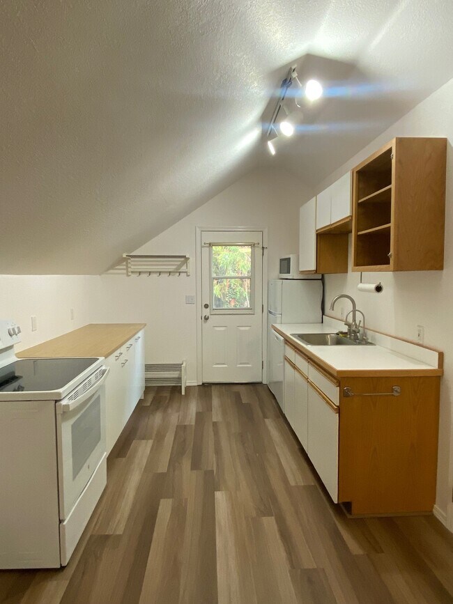 Foto del edificio - 12917 Lee Ln